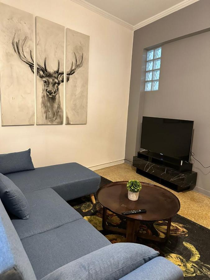 Cozy Apartment At Gazi Square Atény Exteriér fotografie
